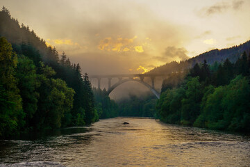 Sonnenuntergang im Nebel