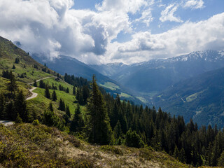 Fototapeta na wymiar panorama of the mountains, alpine landscape in austria, view of the Zillertal in Austria