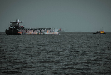 Obraz premium ship in the sea