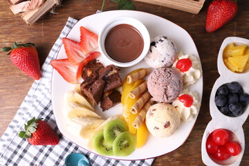 chocolate fondue with strawberry