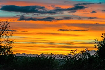crépuscule tourmenté d'été