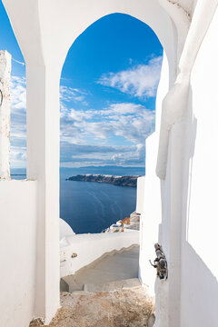 Greece, Santorini, Fira, Gate and steps in white-washed coastal town