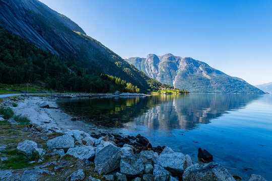 Rocky shore of Eid Fjord