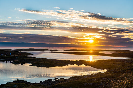 Norway, Vega Archipelago, Sunset over Unesco world heritage site