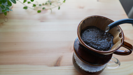 ドリップコーヒーを淹れる。