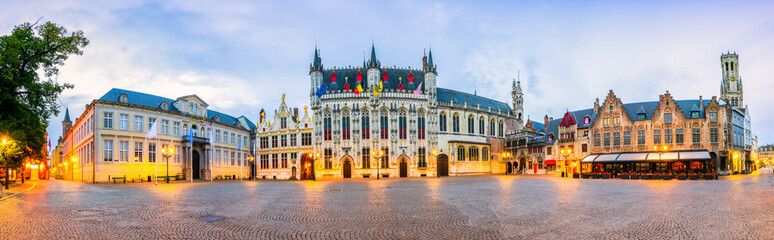 Fototapeta premium Burg Square panorama at dawn with Gothic town hall in Bruges. Belgium