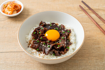 Rice with Soy-Flavoured Pork or Japanese Pork Donburi