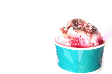Sweet homemade shaved ice It is a popular street food restaurant in summer - eat and refresh your body.