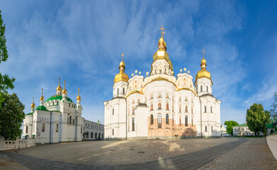 Fototapeta na wymiar Great Lavra Uspenskiy Sobor Cathedral in Kiev, Ukraine 