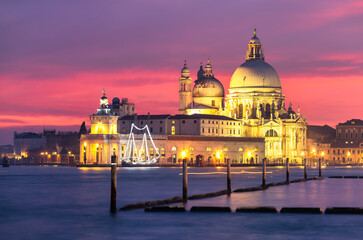 Fototapeta premium Santa Maria della Salute cathedral at sunset in Venice. Italy