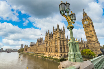 Fototapeta na wymiar Big Ben and parliament in London. England