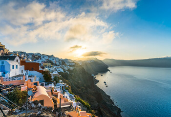 Naklejka premium Santorini Island at sunrise. Greece