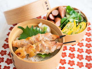 手作りのおいしい曲げわっぱのお弁当【やきとり弁当】
