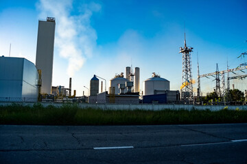 Fototapeta na wymiar Chemical plant against the blue sky