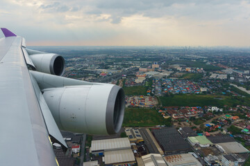 The aircraft wing with the clear blue sly