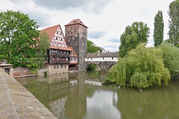 Fototapeta na wymiar Nürnberg - Wasserturm mit Brücke