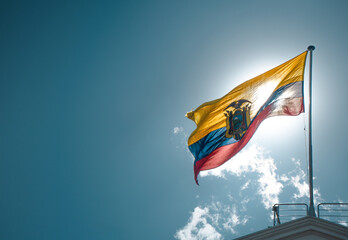 Scenic view of the Ecuadorian National flag on Carondelet Palace at Independence Square in Ecuador - obrazy, fototapety, plakaty