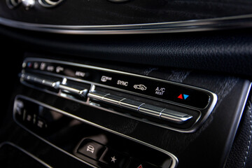 automatic climate control of the car