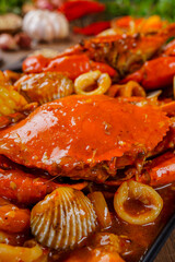 Delicious Crab in Padang sauce or Padang crab is an Indonesian seafood dish of crab served in hot and spicy Padang sauce. 
