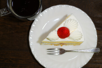 コーヒーとイチゴショートケーキ
