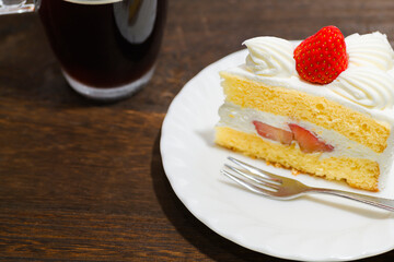 コーヒーとイチゴショートケーキ
