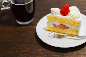 コーヒーとイチゴショートケーキ
