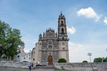 Fototapeta na wymiar Iglesia Tepotzotlan