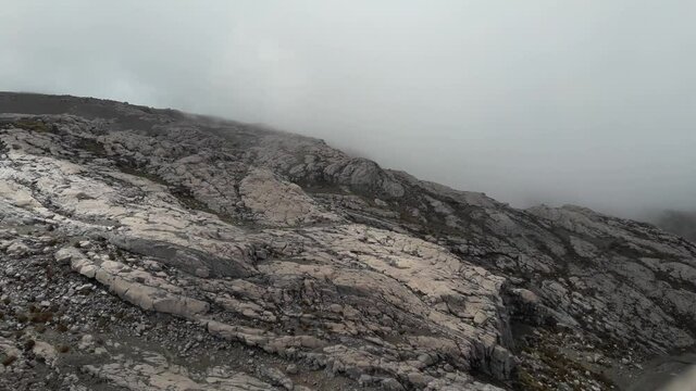 fog in the mountain 
