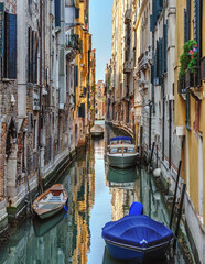 Naklejka na ściany i meble Venetian canal