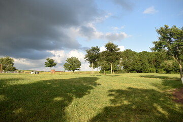 Jolie fond d'ecran avec ciel nuageux
