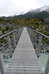 Obraz premium bridge, Hooker Valley track,New zealand Oct 2014