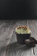 chocolate cupcake 