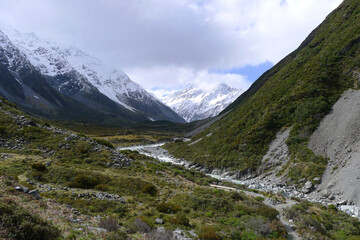 Fototapeta na wymiar mountains and water landscape, Hooker Valley track,New zealand Oct 2014