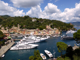 Fototapeta na wymiar Panoramic view of the luxurious village of Portofino in the Mediterranean. Liguria region, Italian Riviera, Europe