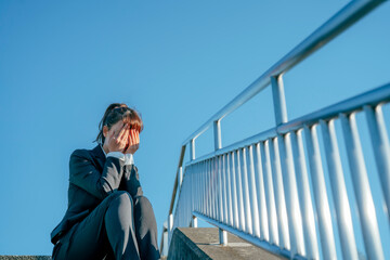 泣くビジネスウーマン
