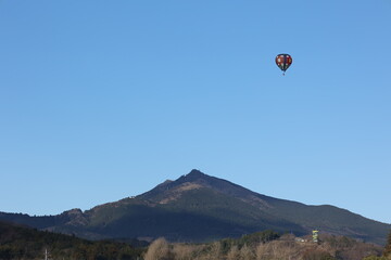筑波山と気球