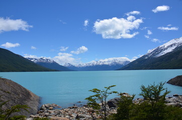 Fototapeta na wymiar Argentinian lake