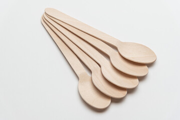 使い捨てのスプーン　木製