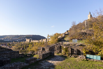 Fototapeta na wymiar Ruins of medieval stronghold Tsarevets, Veliko Tarnovo, Bulgaria