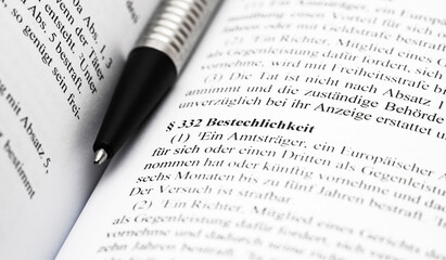 Obraz premium Bestechlichkeit im Strafgesetzbuch