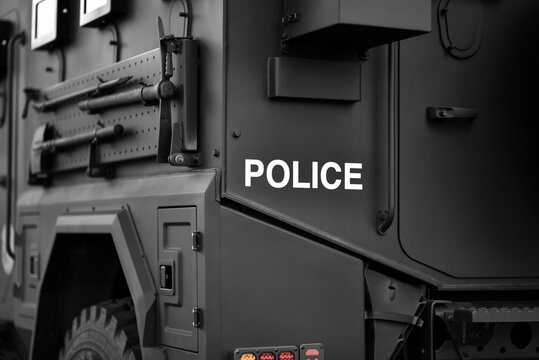 wheeled armored personnel carrier of special team police