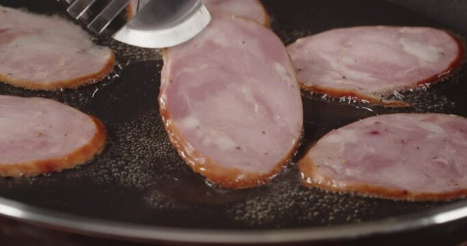 ry pieces of sausage on both sides in a preheated pan