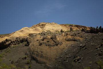 Montañas volcanicas erosionadas en Malargue