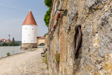 A heart-shaped lock on a boat circlip