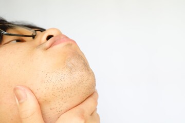 日本人男性の顎ひげ