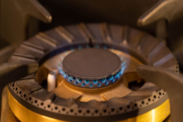 The gas is leaking.Turn off The burner.