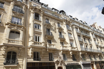 Fototapeta na wymiar Paris - immeubles