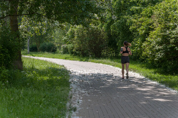 Fototapeta premium Running through the park