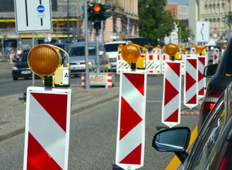 Baustelle mit Warnbarken