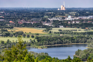 Blick vom Kaiser-Wilhelm-Denkmal Richtung Norden im Sommer 2021